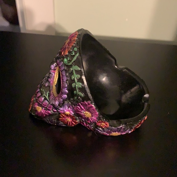 Hand painted Ashtray - Picture 4 of 6